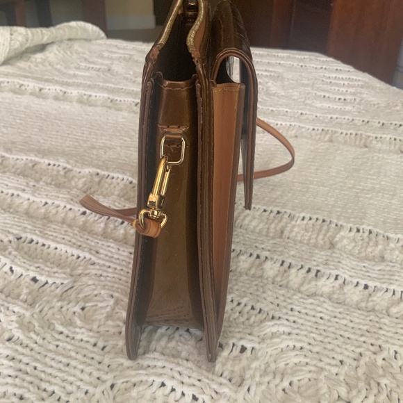 Genuine Louis Vuittion Small Vernis Purse - Picture 11 of 16